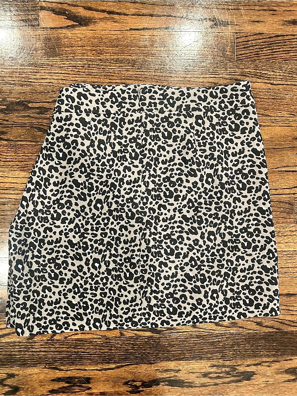 LOFT Outlet Leopard Print Mini Skirt Size 16 Like New - Picture 2 of 4